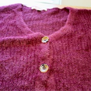Soft cropped maroon sweater, size S. ❤️ Good condition.